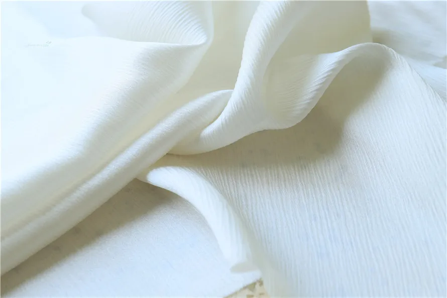 Weight 100 gr Width 135140 cm Crepe Satin 1712 4th Part Dry wash natural silk 100/% Price 0.25 meters: 14.72 Euros