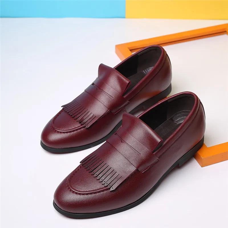 

Yomior Italian Men Casual Leather Shoes Vintage Autumn Formal Dress Loafers Tassel Slip-On Fashion Wedding Oxfords High Quality