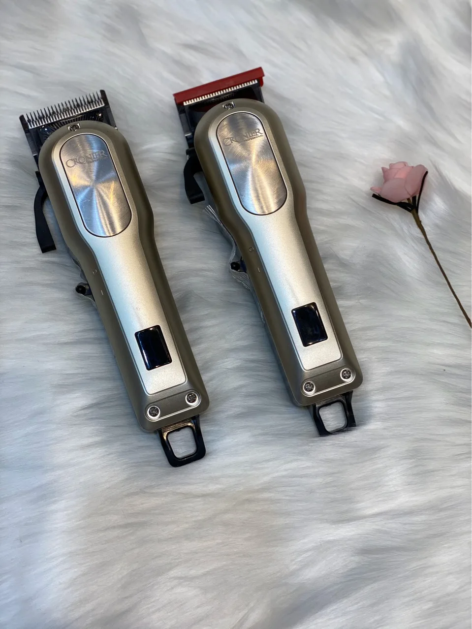 14402187473_160216752