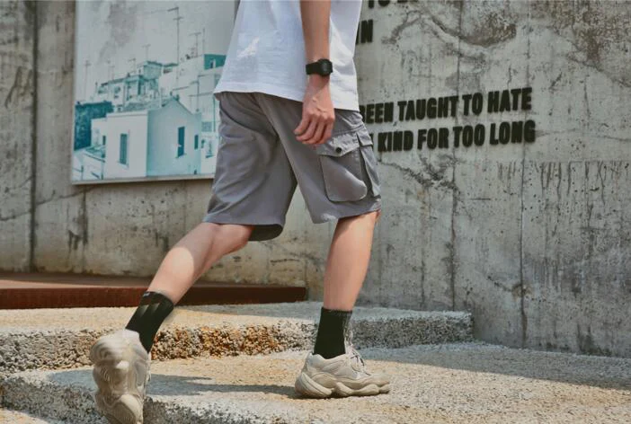 Men's Multi Pocket Cargo Shorts fashion Casual Knee Shorts Men Loose short pants Homme Summer Sweatpants