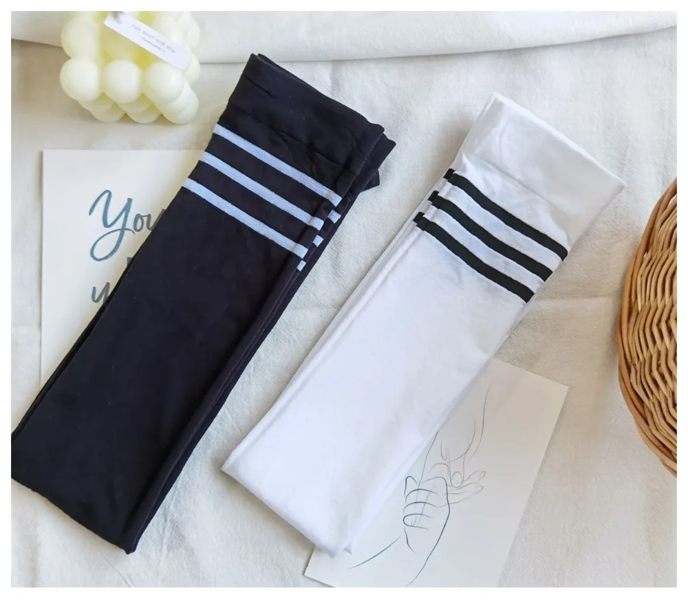 15579086707_1942185667