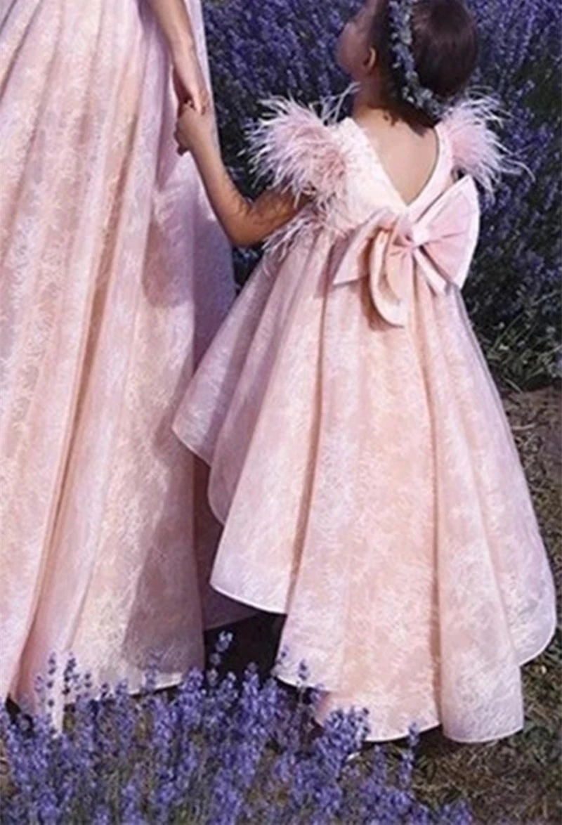 

High Low Pink Feather Flower Girl Dresses Lace Girls Pageant Gowns with Cap Sleeve Birthday Party Wears for Mother and Daughter