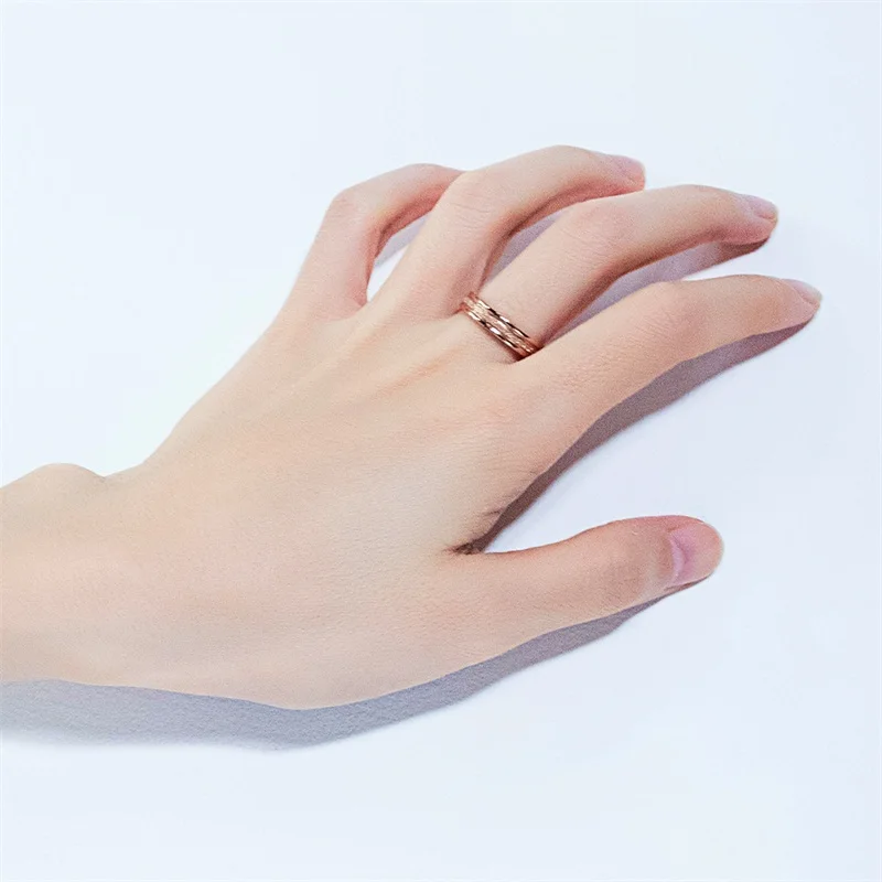 AZIZ BEKKAOUI горячая распродажа; Романтика выгравированное имя розовое золото кольцо для женщин простой стиль нержавеющая сталь обручальное кольцо, украшение