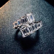 

Sparkling 925 Sterling Silver High Carbon Diamond Simulate Moissanite Women's Ring Unusual Wedding Engagement Ring Fine Jewelry