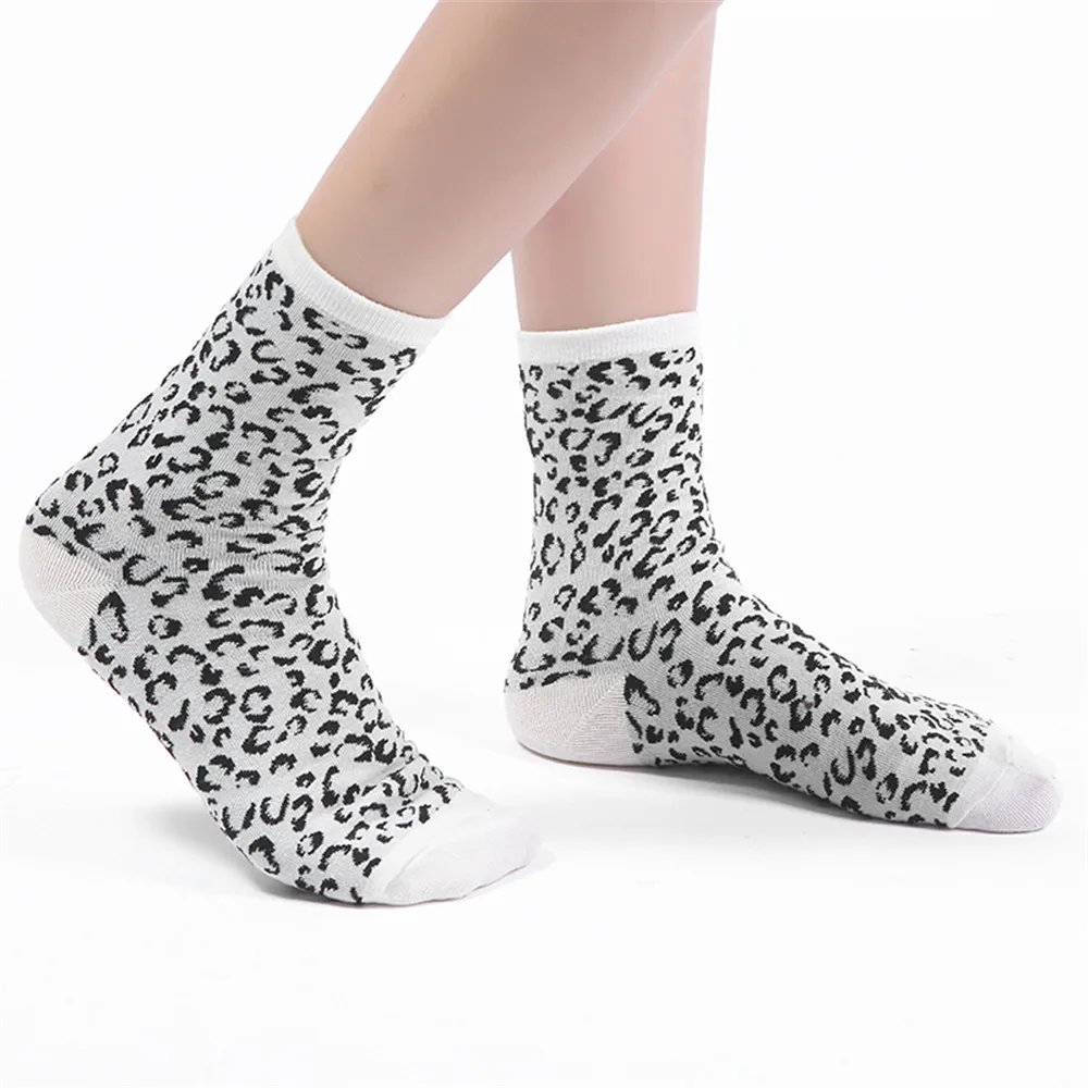 

Autumn Winter Personality Female Socks Cotton Leopard Print Neutral Color
