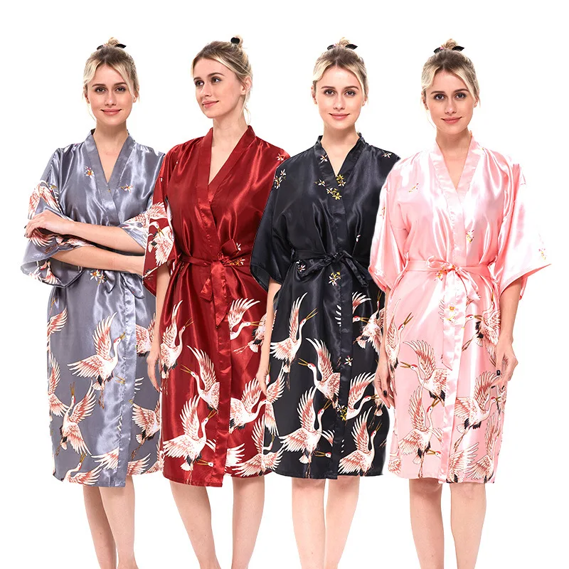 Pajamas Female Summer Sexy Women's Viscose Women's Robes Half-sleeve Shirt Large Size Bathrobe Model Silk Bride Morning Gowns