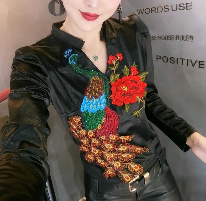 Heavy work embroidered T-shirt women long-sleeved temperament V-neck bottoming slim top tees plus size