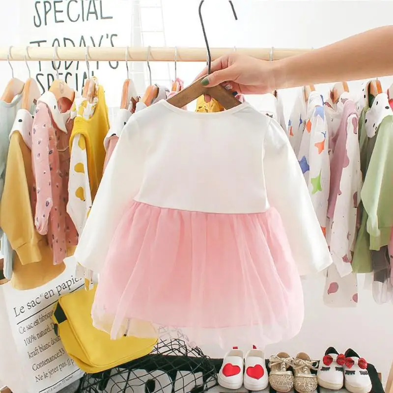 Весенне-осенняя одежда для маленьких девочек; платье из тюля с длинными рукавами и рисунком свинки