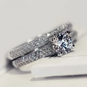 

Exquisite Two-piece Ring Shiny Crystal Fashion Personality Ladies Engagement