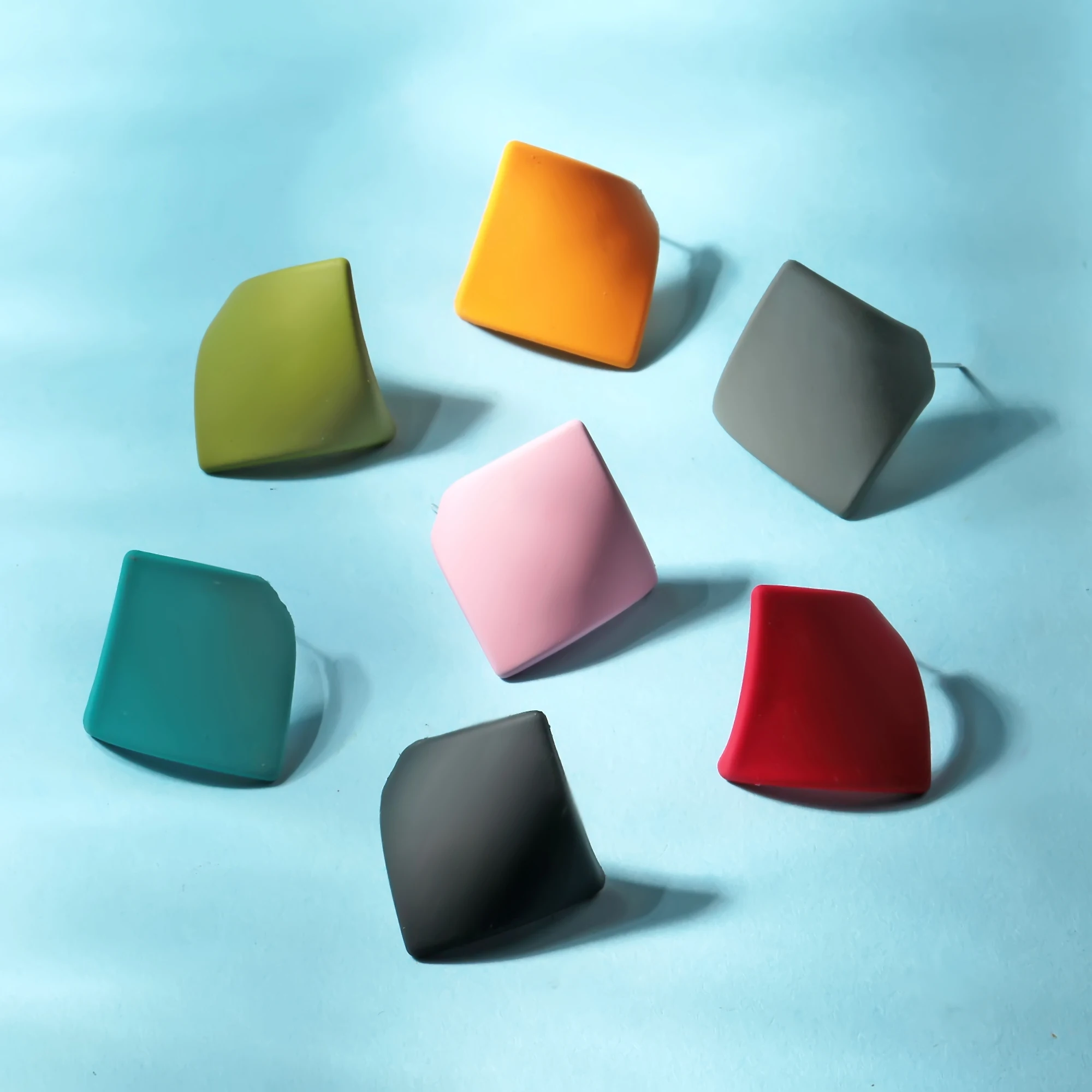 

Korean Fashion Candy Color Geometric Curved Square Earrings for Women Macarons Acrylic Cute Small Earrings Jewelry Earing Gifts