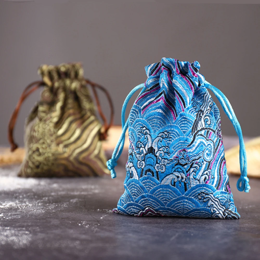 Handmade Embroidered Satin Drawstring Gift Pouch – Elegant Jewelry & Gift Packaging Bag