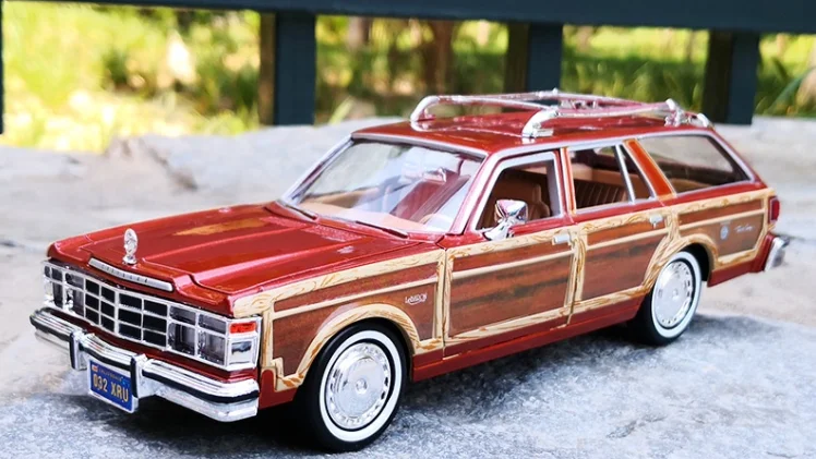 

Новинка, специальная цена, литье под давлением, металлическая модель 1/24 американского автомобиля для путешествий, демонстрация мебели, коллекционные игрушки для детей