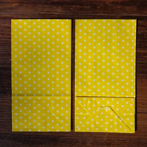 8 шт бумажный конверт для открытки детский подарочный бумажный пакет маленький подарок изготовленные вручную конверты школьные материалы красочные точки конверт - Цвет: yellow