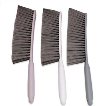 

Simple slender handle bed brush