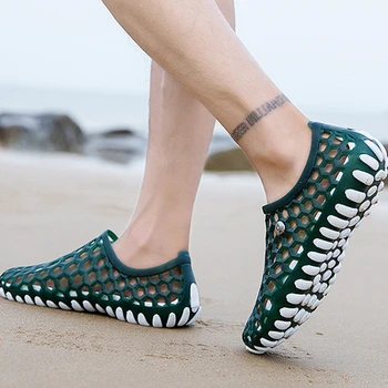 

Outdoor Beach Men Sandals Summer Flip Flops Slippers Men Shoes Casual Cheap Male Sandals Light Water Shoes Sandalia Masculina