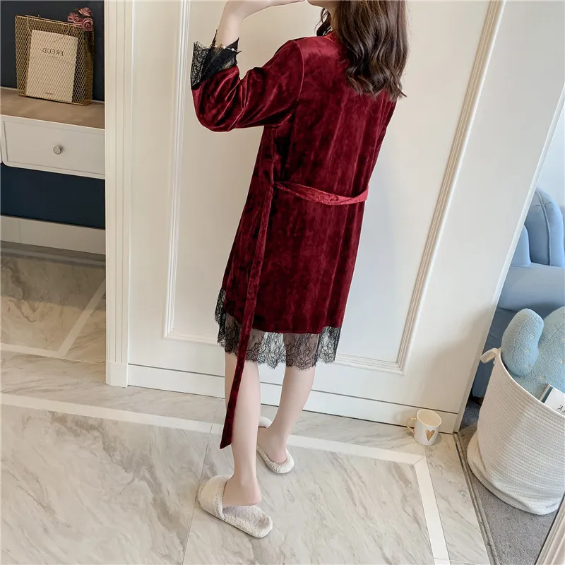 11850918847_2043651032