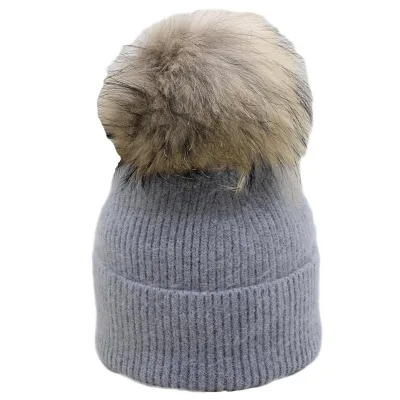 Новые Pom Poms женские зимние шапки повседневные шапочки модная шапка, вязаная крючком бренд женский головной убор из плотной ткани шляпа Bone feminino - Цвет: Hat hair ball gray