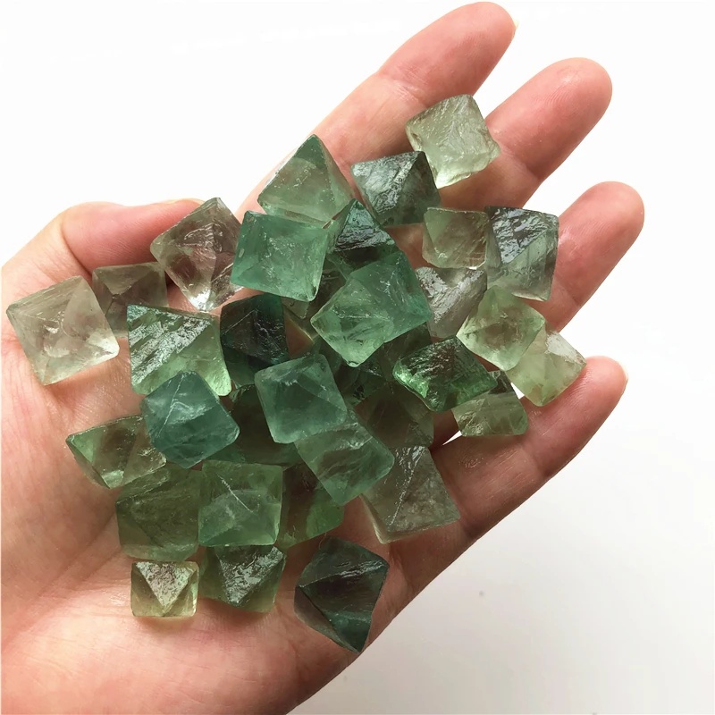 10 20 мм натуральный кристалл образец зеленый флюорит Octahedron лечебные кристаллы