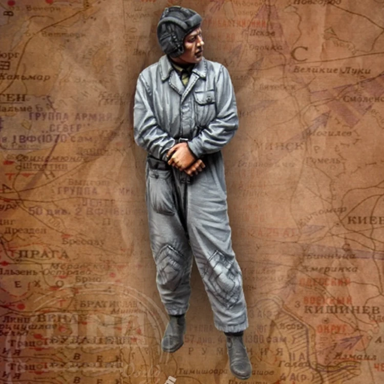 

1/35 WWII Soviet Tank Crew, Resin Model Soldier GK, WWII military themes, Unassembled and unpainted kit