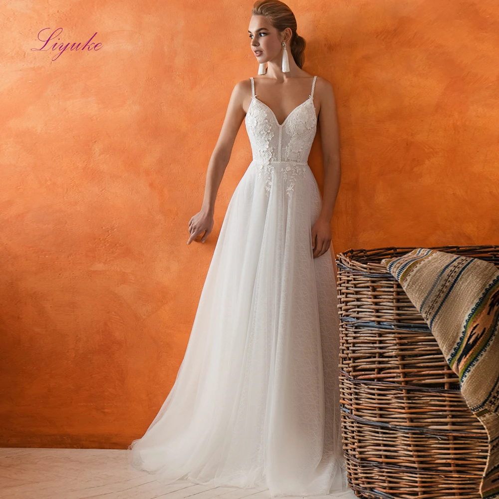 Liyuke 2019 Married A-line Wedding Dress Scalloped Neck Spaghetti Straps Lace Appliques Backless Layered Customized Court Train | Свадьбы и