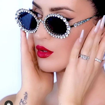 

QPeClou 2020 New Luxury Shining Diamond Sunglasses Women Brand Designer Round Sun Glasses Female Fashion Decorative Shades