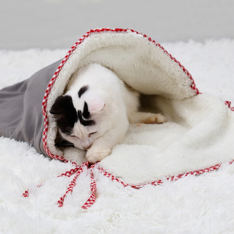 Cat Toy Warm Sleeping Bag with Ring Paper Cats Tunnel Nest Velvet Cat