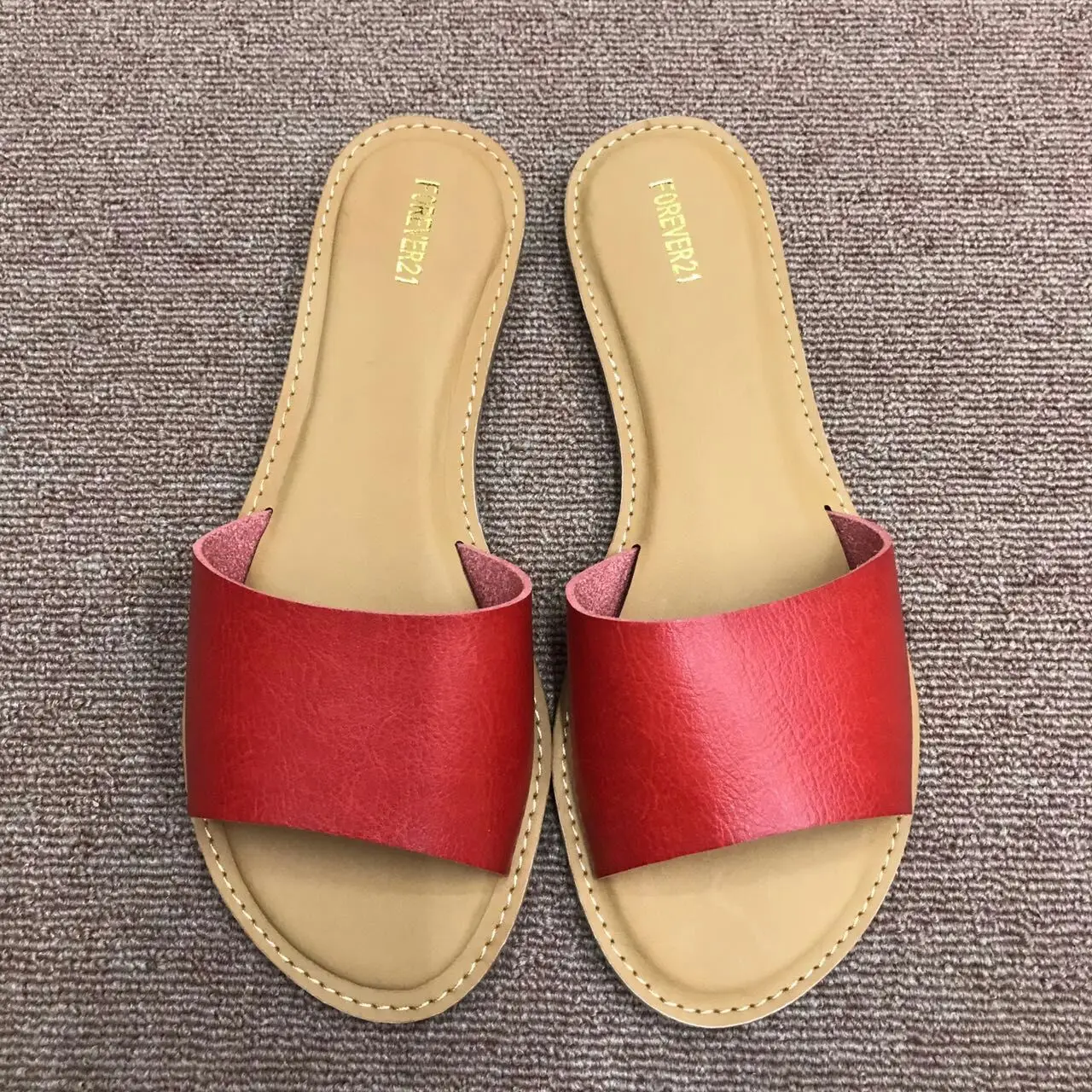Женские шлепанцы; повседневные Шлепанцы из натуральной кожи; женская летняя обувь в стиле ретро; однотонная женская обувь; вьетнамки на танкетке - Цвет: Красный
