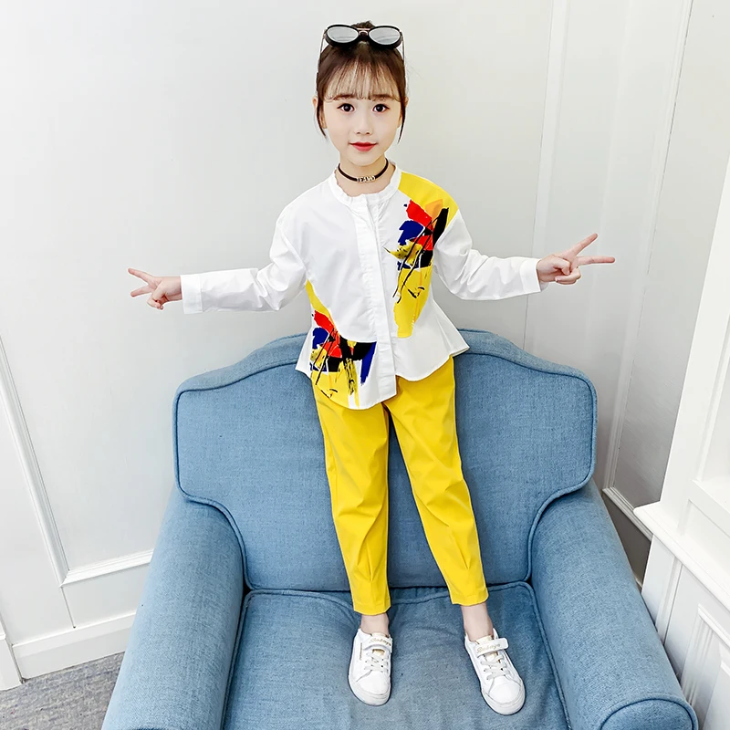 Детский спортивный костюм из двух предметов для девочек белая футболка на весну