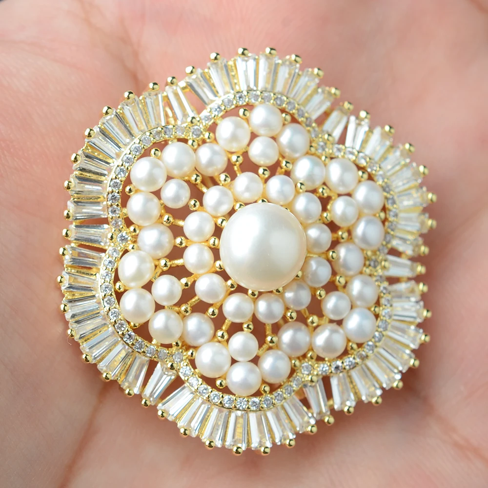 Women's 18k Gold Plated Round White Pearl Pin Brooch