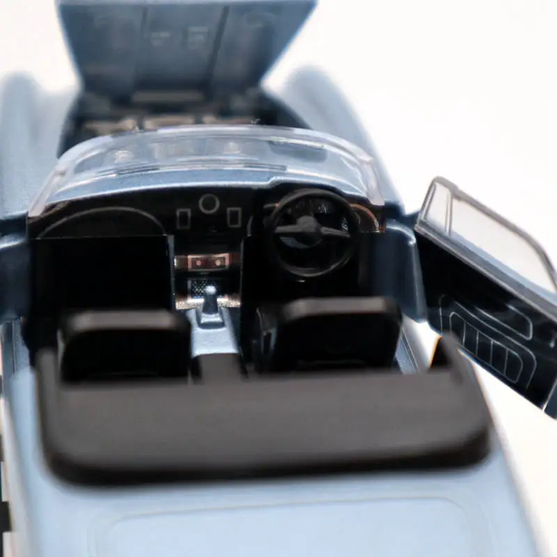 Коллекционные модели автомобилей Aston Martin голубого цвета в подарок игрушки Dinky из