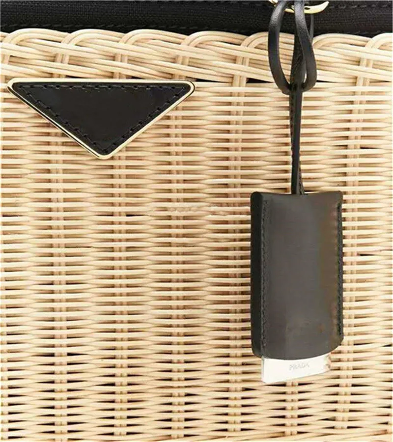 dabbafc49ddb1e823a78d7baf48580d_副本