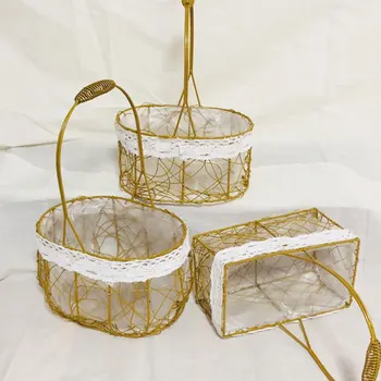 

Random Style Iron Flower Basket Portable Fleshiness Storage Basket for Home Garden Store (Golden, )