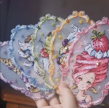 

Refrigerator magnet cream girl Cross stitch DMC set Creative Gift Handmade metal bookmark fairy tale princess series