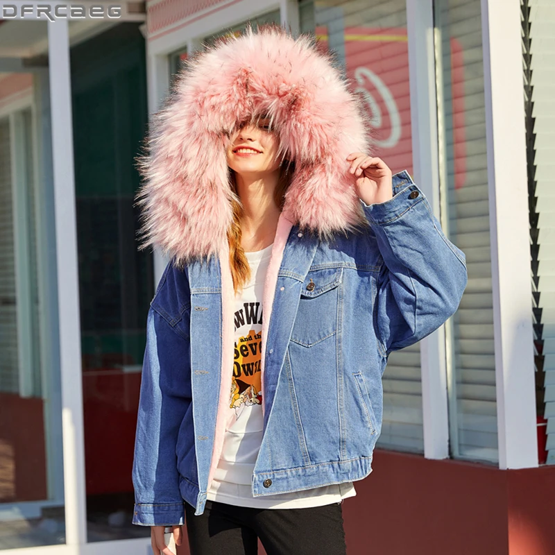 Najtaniej Moda europa Style czarna kurtka dżinsowa kobiet zima zagęścić aksamitna odzież wierzchnia futro kołnierz dżinsy Bomber Femme szary różowy biały płaszcz