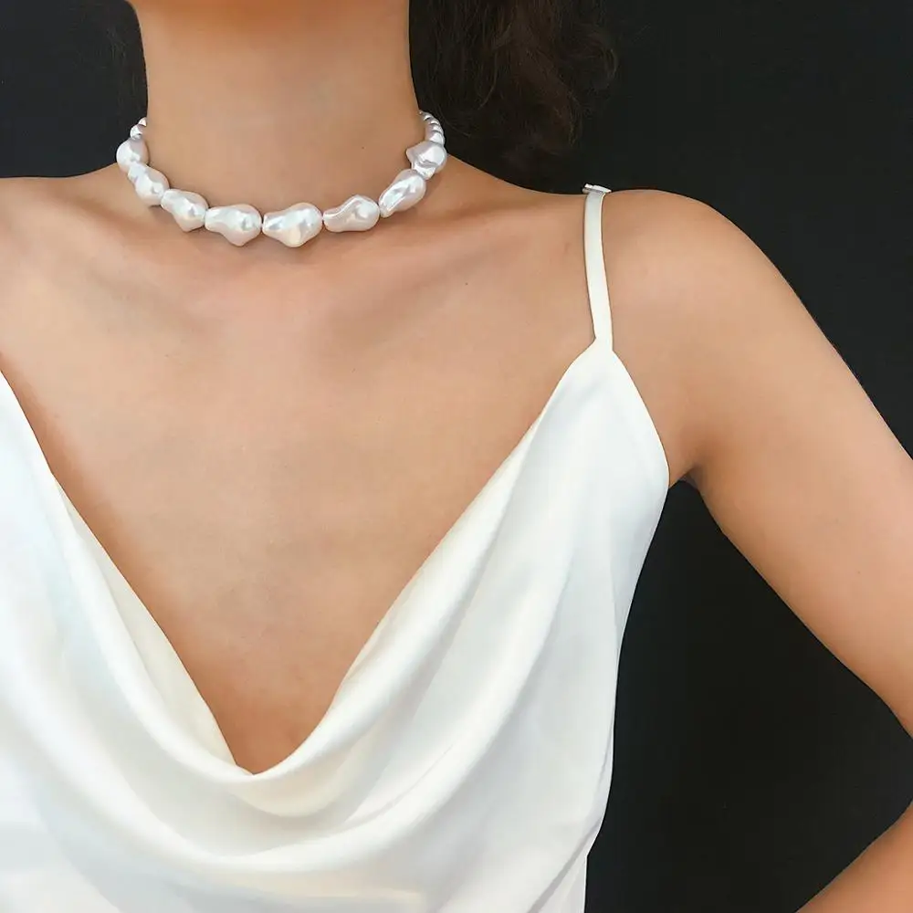

2019 New Arrival Imitation Baroque Pearl Choker White Beaded Jewelry Short Collar Necklace Irregular Simulated Pearl Bib Collare