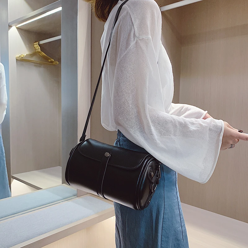 

Retro Baguette Bag Mini Messenger Crossbody Bags for Women Luxury Handbags Women Bags Designer PU Solid Shoulder Bag 2019 New