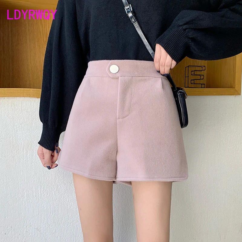 autumn and winter Korean version of the wild wool wide leg female high waist casual shorts Harem shorts