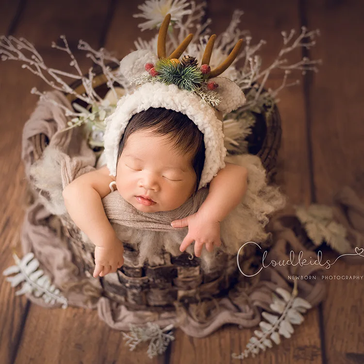 Baby photography props Christmas tree elk theme Hat creative Fotografia Accessory Infant Toddler Studio Shoot Photo