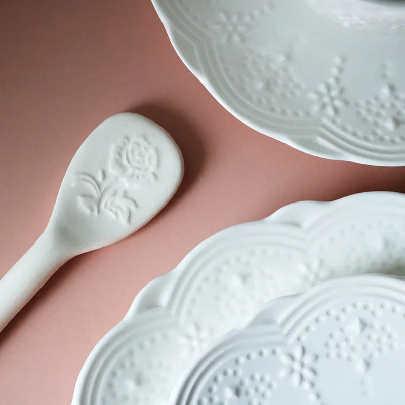 

Ceramci White Embossed Flower Pattern Elegant Petal Plate Tea Cup Saucer