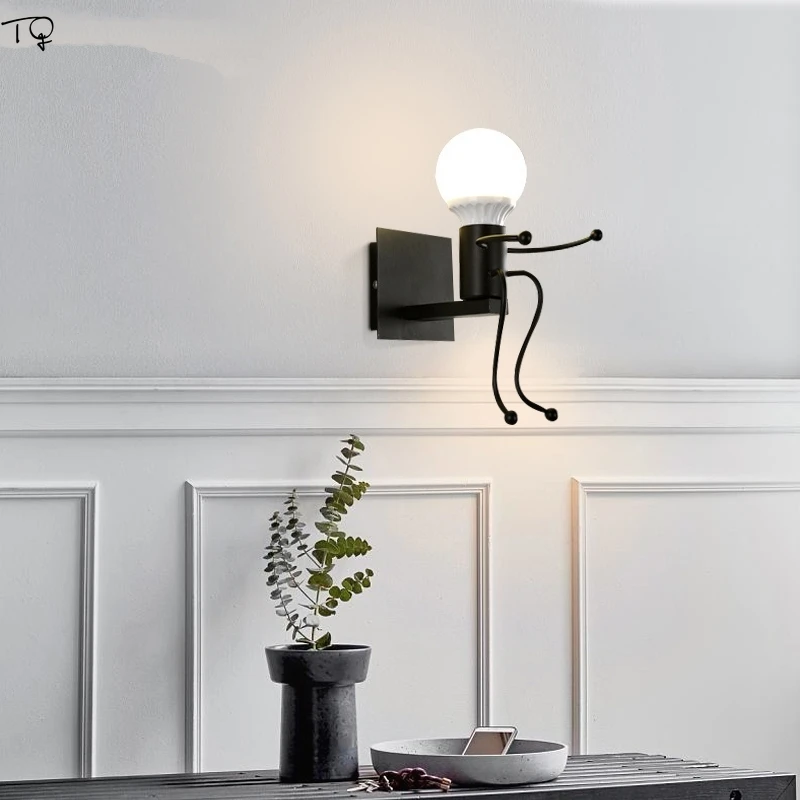 Современный настенный светильник-бра с мультипликационным роботом, светодиодный светильник, белый, черный, креативный прикроватный светильник для детской комнаты, гостиной