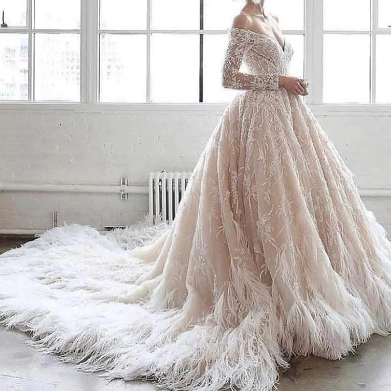 

Princess Blush Pink Lace Feather Wedding Dresses Full Sleeves Beaded Sequined Arabic Bridal Gowns Vestidos De Novia 2019