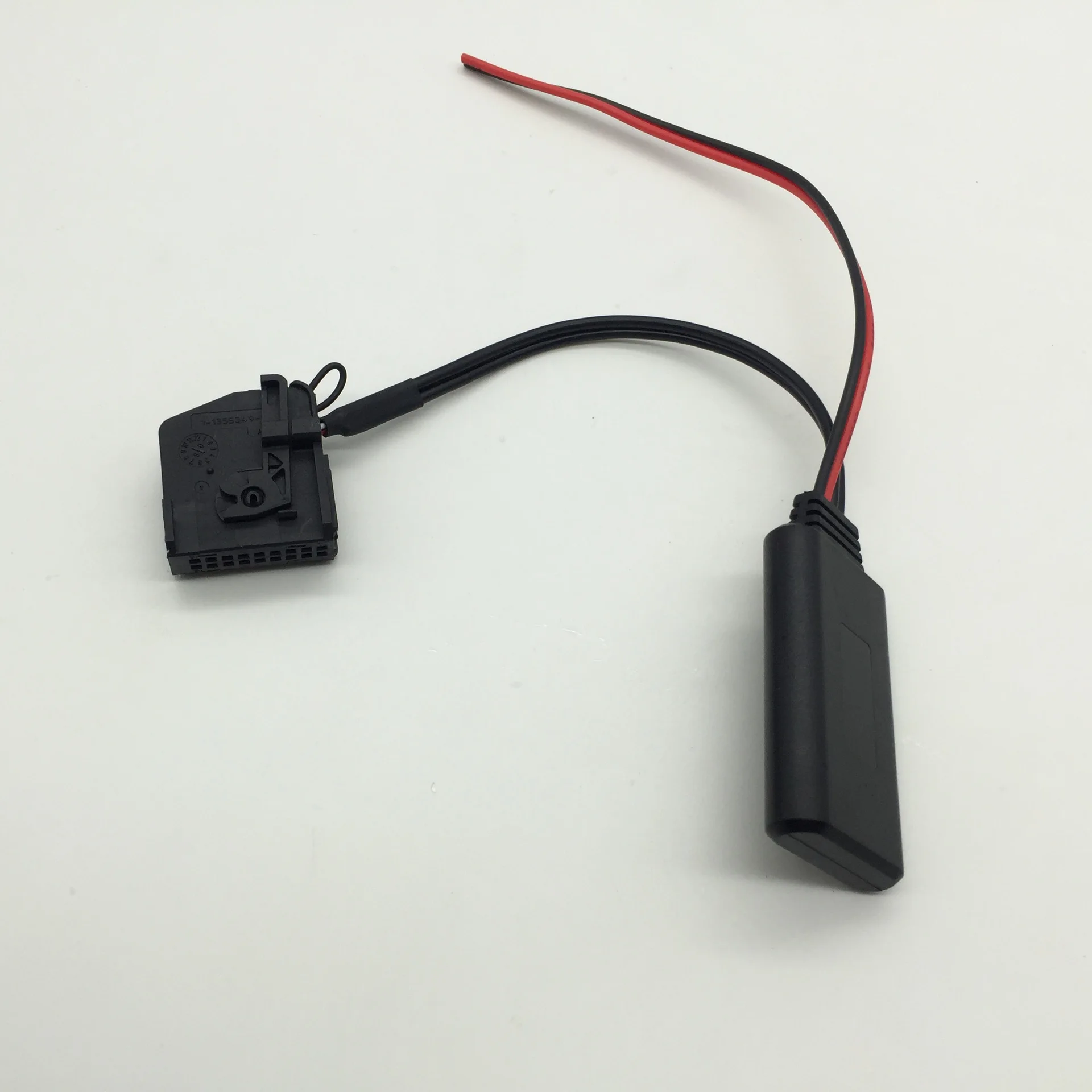Подходит для Volkswagen 18 Needle MFD2 RNS2 Skoda Aux Bluetooth Аудио Беспроводное поступление