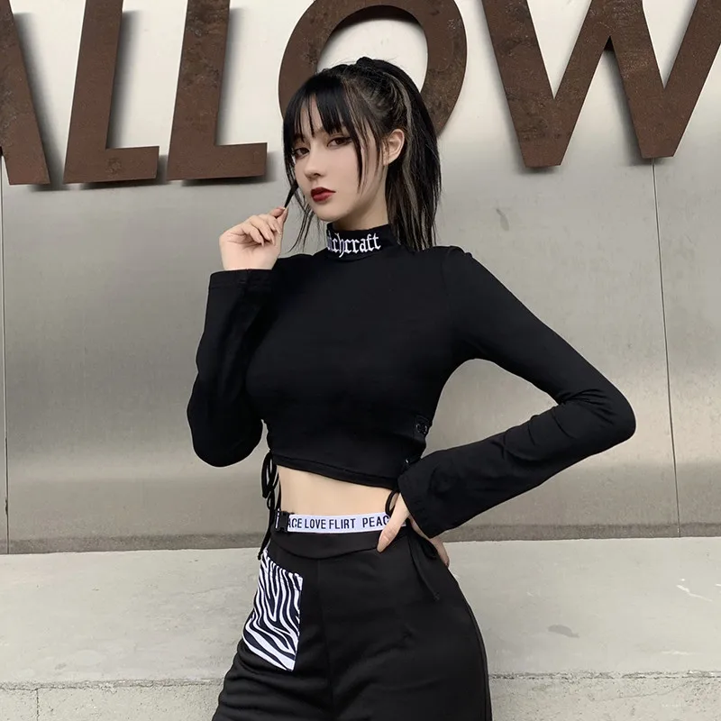 Gothic Style Female Black Crop Top Long-sleeved Letter Printed Tight-fitting T-shirt Short Lace-up Pullover 2020 Party Wear