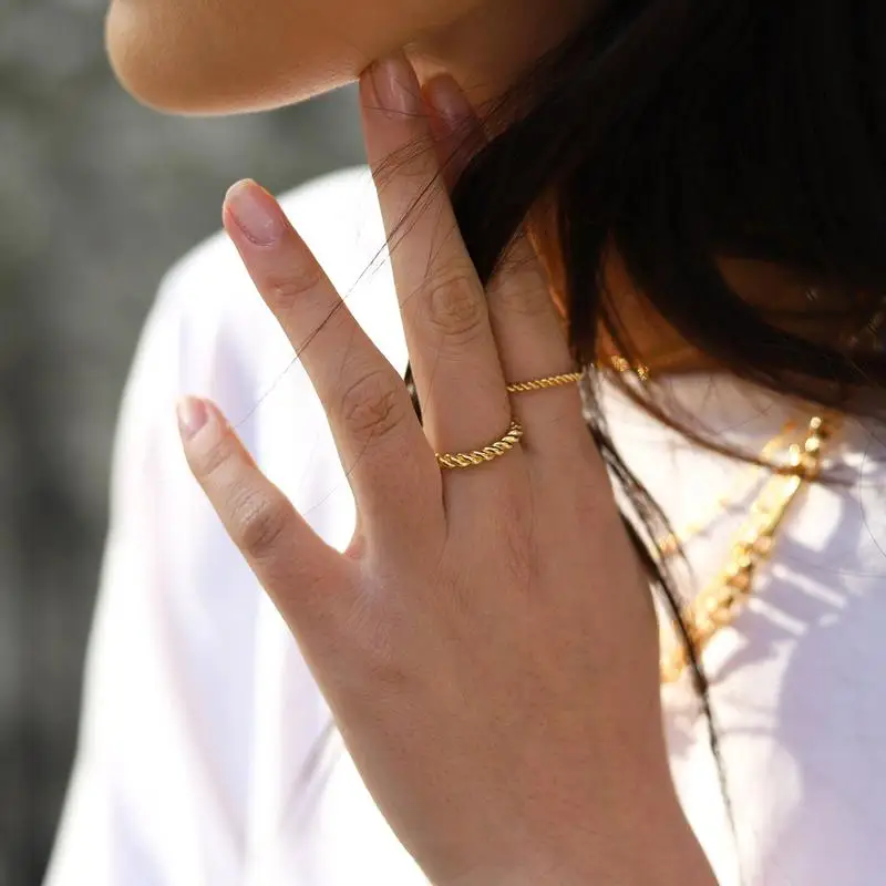 gold-flux-ring-rings-missoma-387460_800x