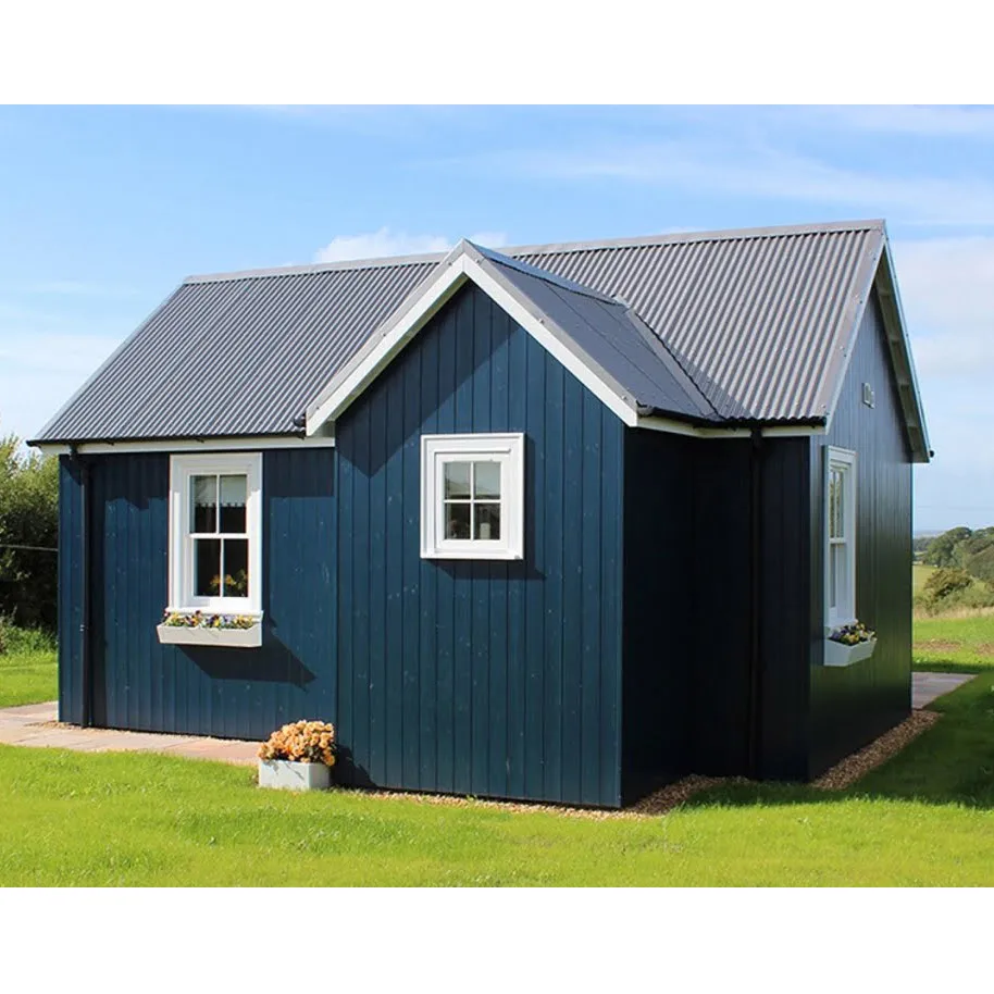 Голубой домик. Дача синего цвета. Дом с синим фасадом. Синий фасад дома. Голубой каркасный дом.