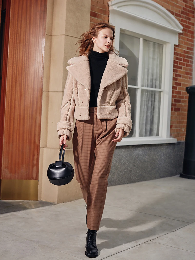 [EAM] Loose Fit Oatmeal Lambswool Split Short Woolen Coat Parkas New Long Sleeve Women Fashion Tide Autumn Winter 1K905