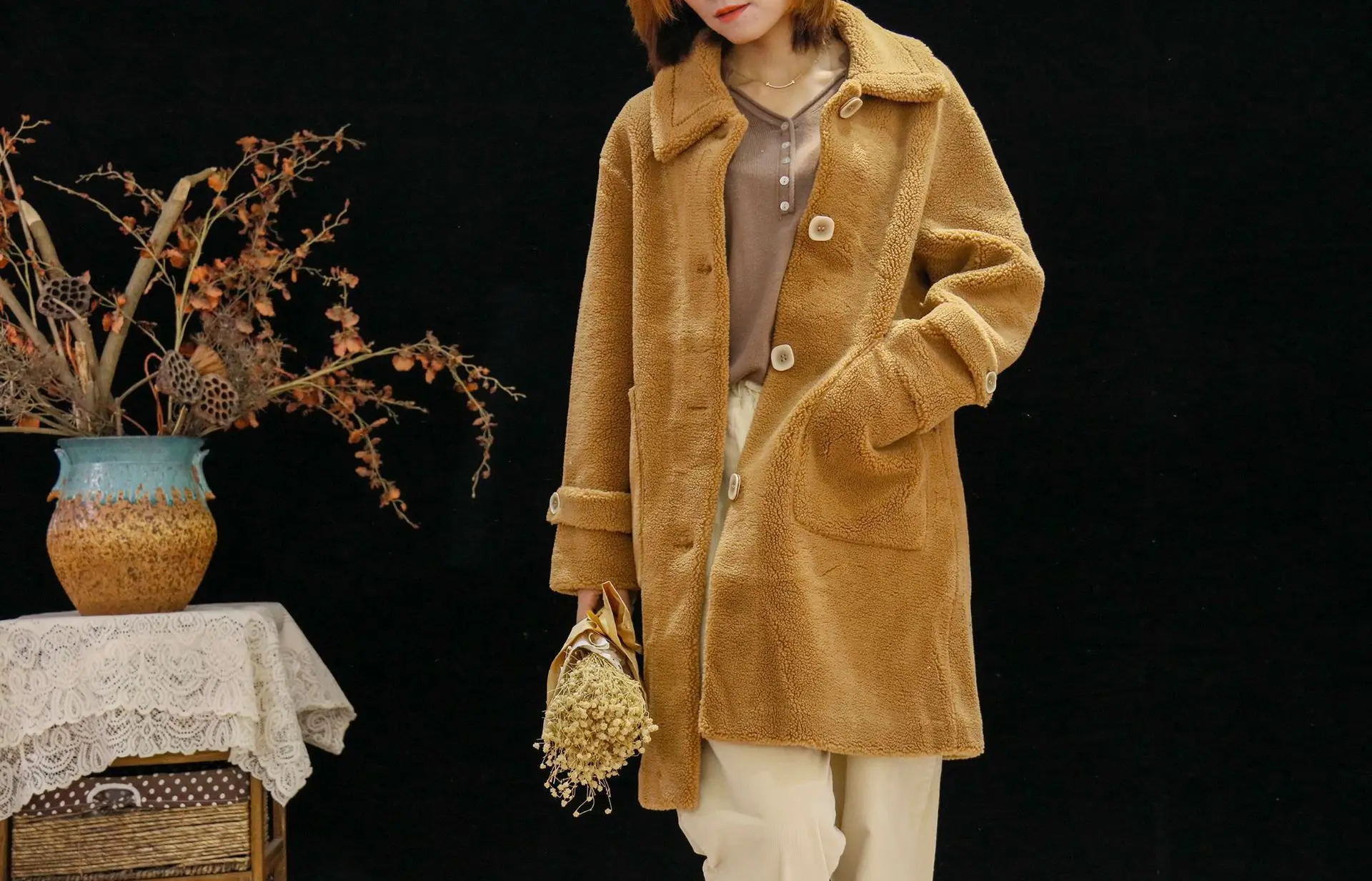 

Literature And Art-Style 19 Autumn And Winter New Style Simple Solid Color Lambs Wool Coffee Color Mid-length Versatile Thick Co