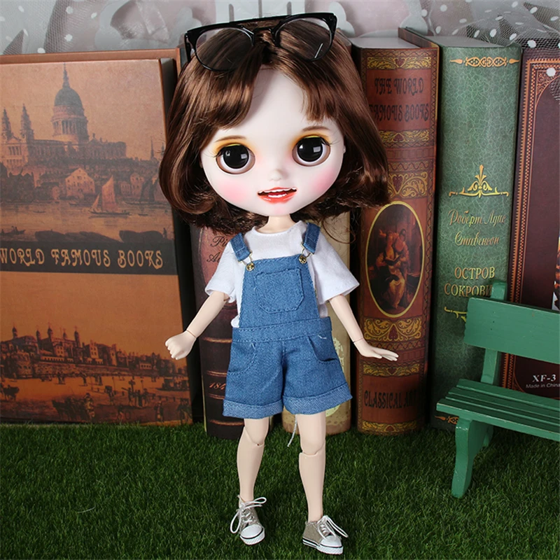 Lana – Prime Custom Neo Blythe Poupée aux cheveux bruns, à la peau blanche et au visage souriant mat 1