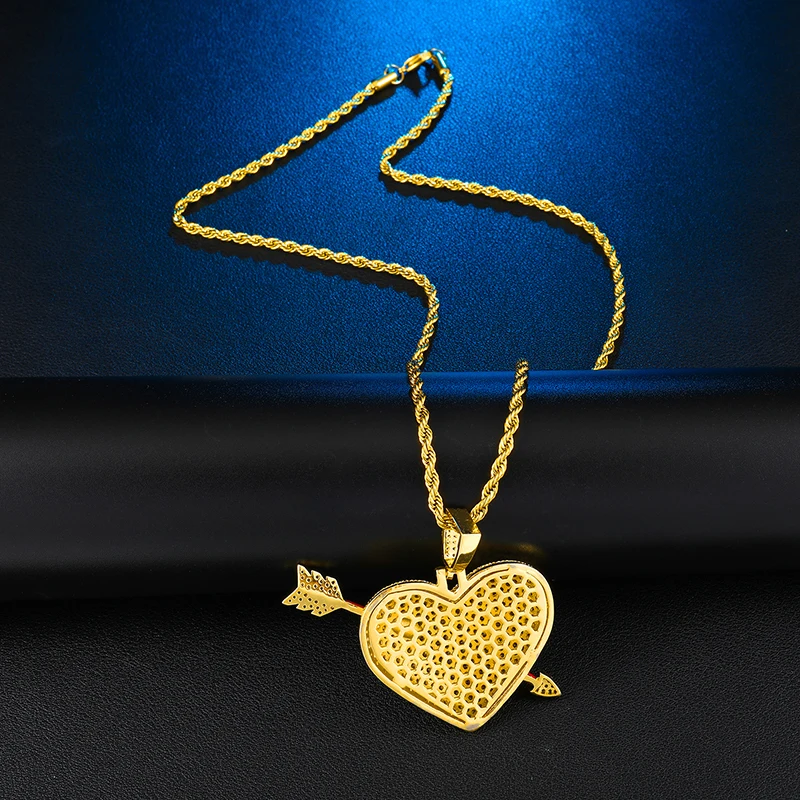 US7 Bling Iced Out Сердце Любви со стрелой ожерелье микро с инкрустацией AAA+ кубический циркон медные ожерелья с подвесками для мужчин хип хоп ювелирные изделия