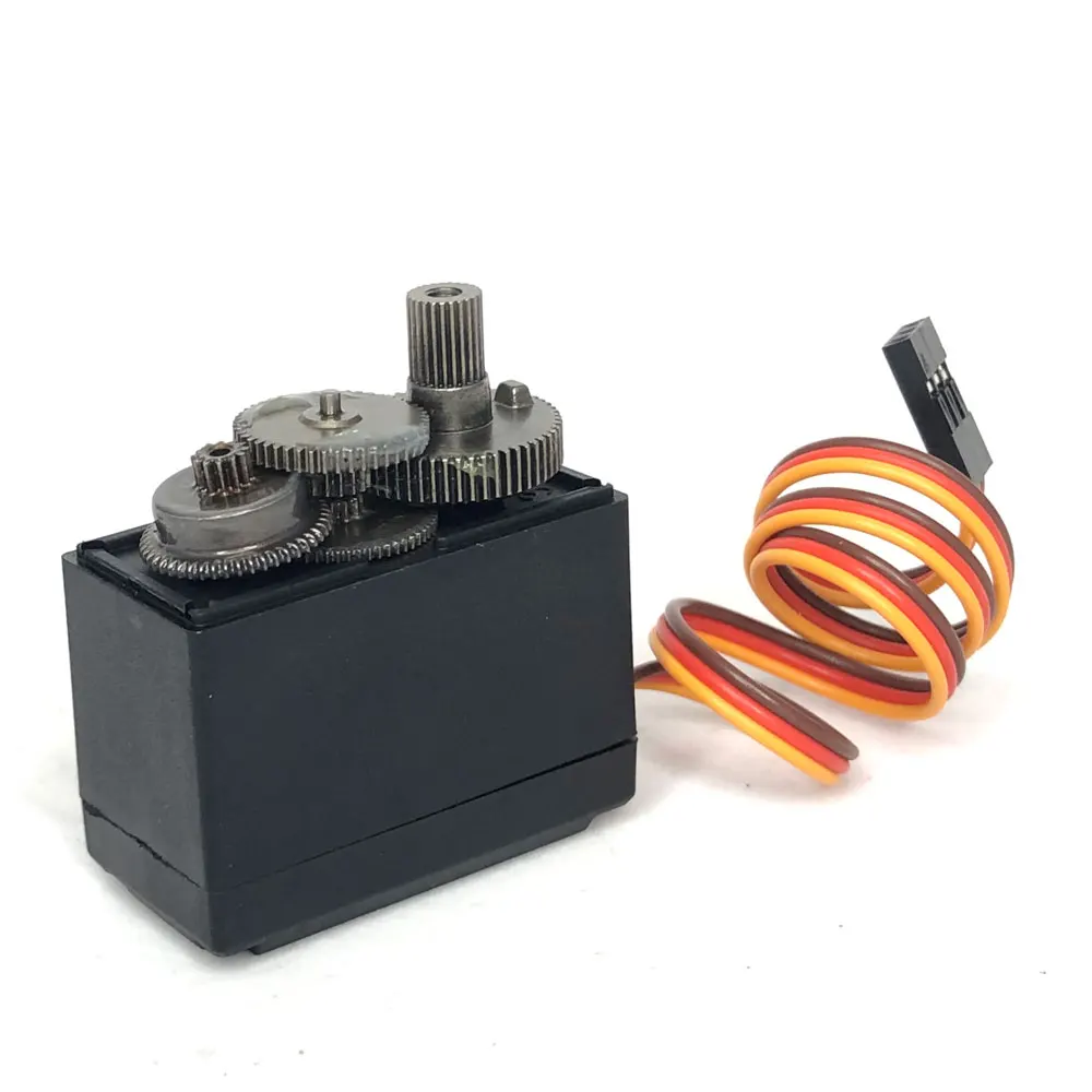 Servo MG996R 15KG montrant les engrenages métalliques robustes pour applications robotiques
